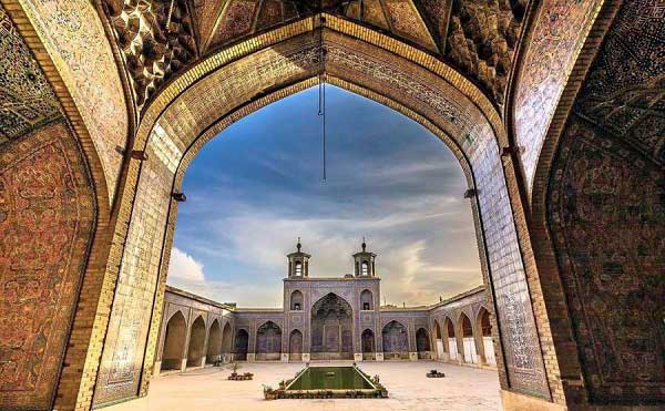 معماری آغاز اسلام