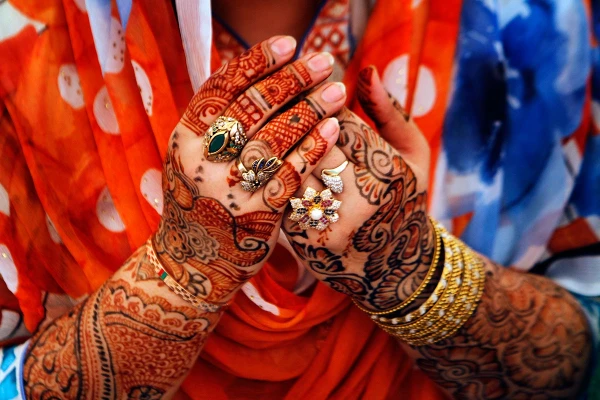 حنا گذاشتن زنان در هند در عید فطر