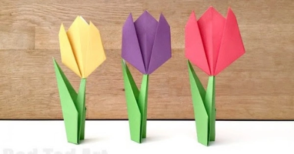 ساخت اوریگامی لاله برای گل‌آرایی اتاق