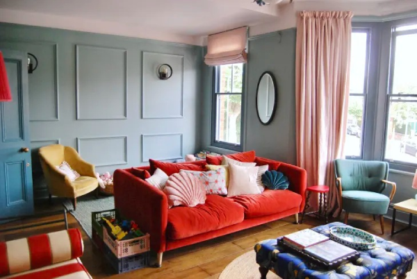 ترکیب رنگ مبل با وسایل رنگی در خانه
